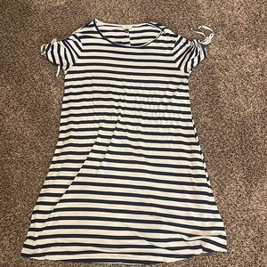 Terra and Sky Woman’s maternity long dress.